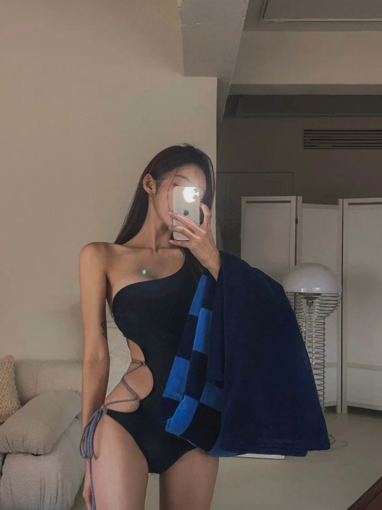 Nuovo Costume da Bagno Intero  - Womens Suit recensione e prezzo