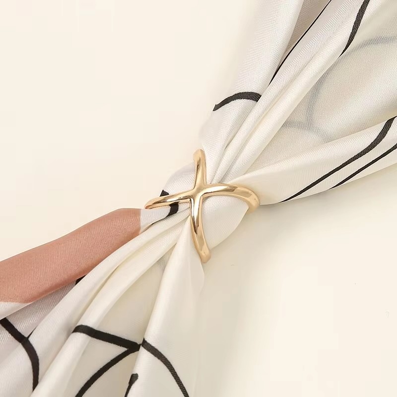 Sciarpa con fibbia in seta mul - Silk Blouse recensione e prezzo